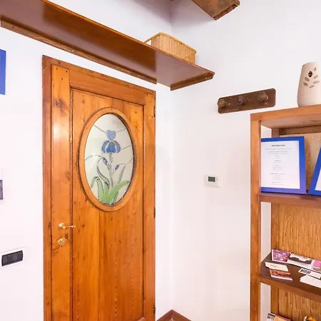 Laura House Флоренция